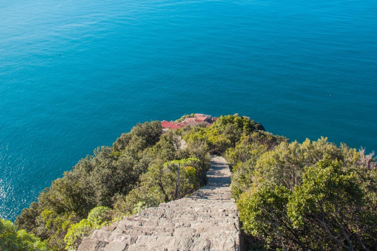 M'Illumino D'Immenso - Moneglia Apartments Экстерьер фото