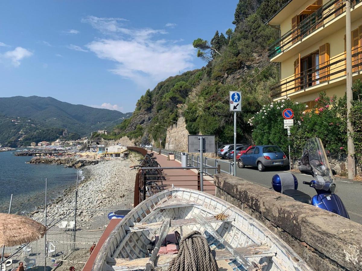 M'Illumino D'Immenso - Moneglia Apartments Экстерьер фото